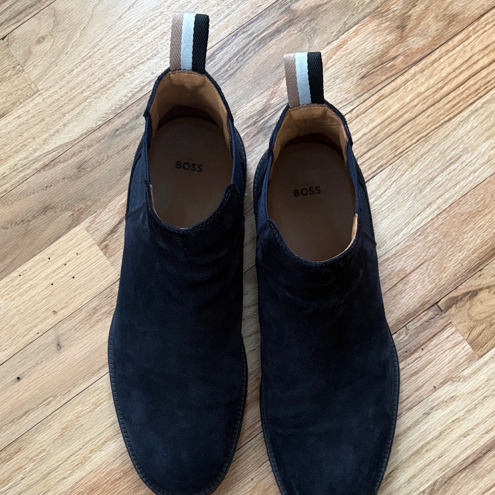 Boss Men's Dark Suede Chelsea Boots navy size 44